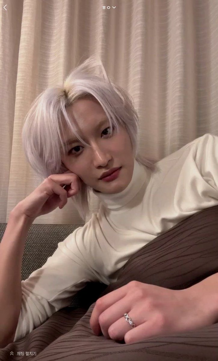 haniesluv's tweet photo. have i mentioned how insane i feel about this seonghwa https://t.co/bvxYAWBk6J