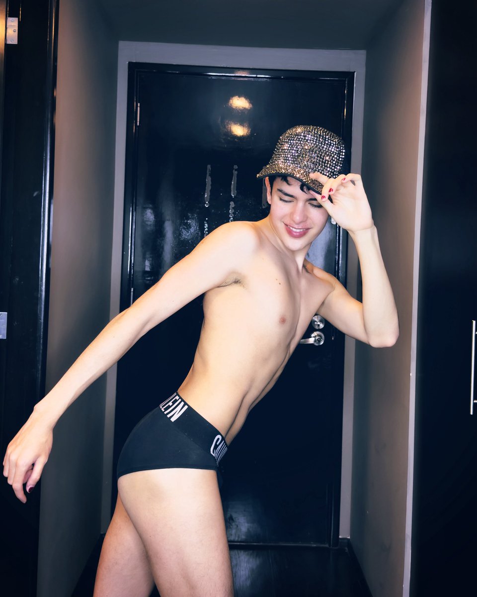 Josephcrimson_'s tweet photo. Oigaaaan les dejé unas sorpresitas en mi Tik tok 👀🔥@  joseph__crimson https://t.co/3Iuh8sX0hE