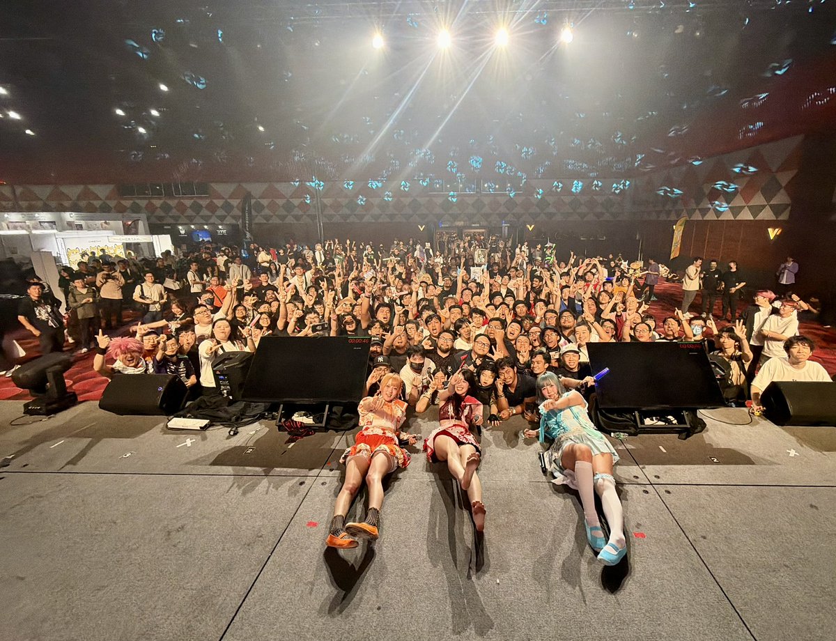 zenbukiminosei's tweet photo. And that’s a wrap for all our LIVE shows in Malaysia! 🇲🇾

Terima kasih banyak to everyone we met and shared these days with.

Kami akan kembali ke Malaysia suatu hari nanti.
We love you, Malaysia! https://t.co/uIcCqQVVZ3