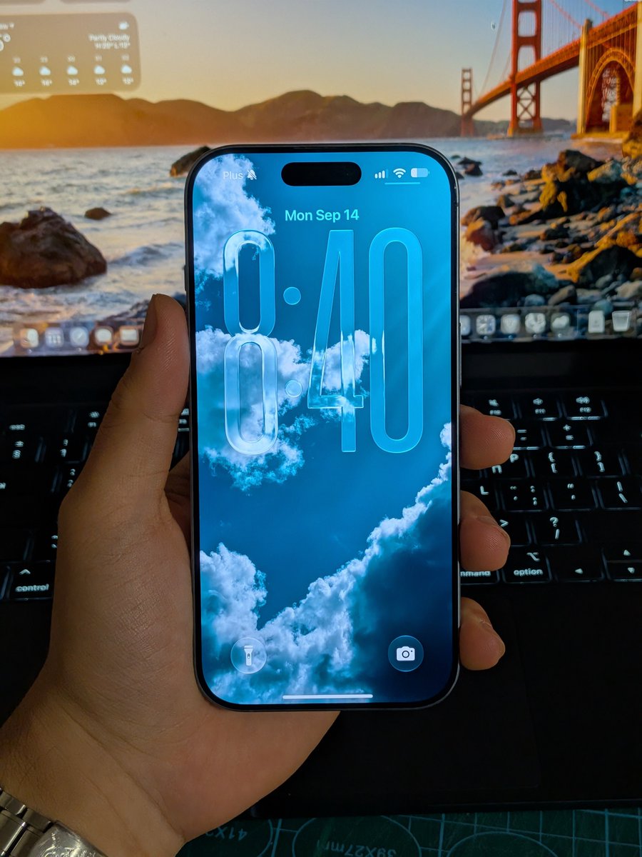 OutofGalaxyy's tweet photo. Now that iOS 27 is available to everyone:

1. Set Liquid Glass to the clearest option
2. ENJOYYYY https://t.co/r0S0bRextL