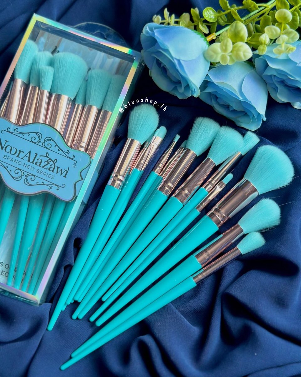 MiaKhalifaug's tweet photo. Set de 13 brochas de maquillaje en tono turquesa con acabado elegante. Suaves, cómodas y esenciales para principiantes y amantes del maquillaje. Unidad: L. 175 c/u
Mayoreo: L. 150 c/u https://t.co/B3DffHb2U8