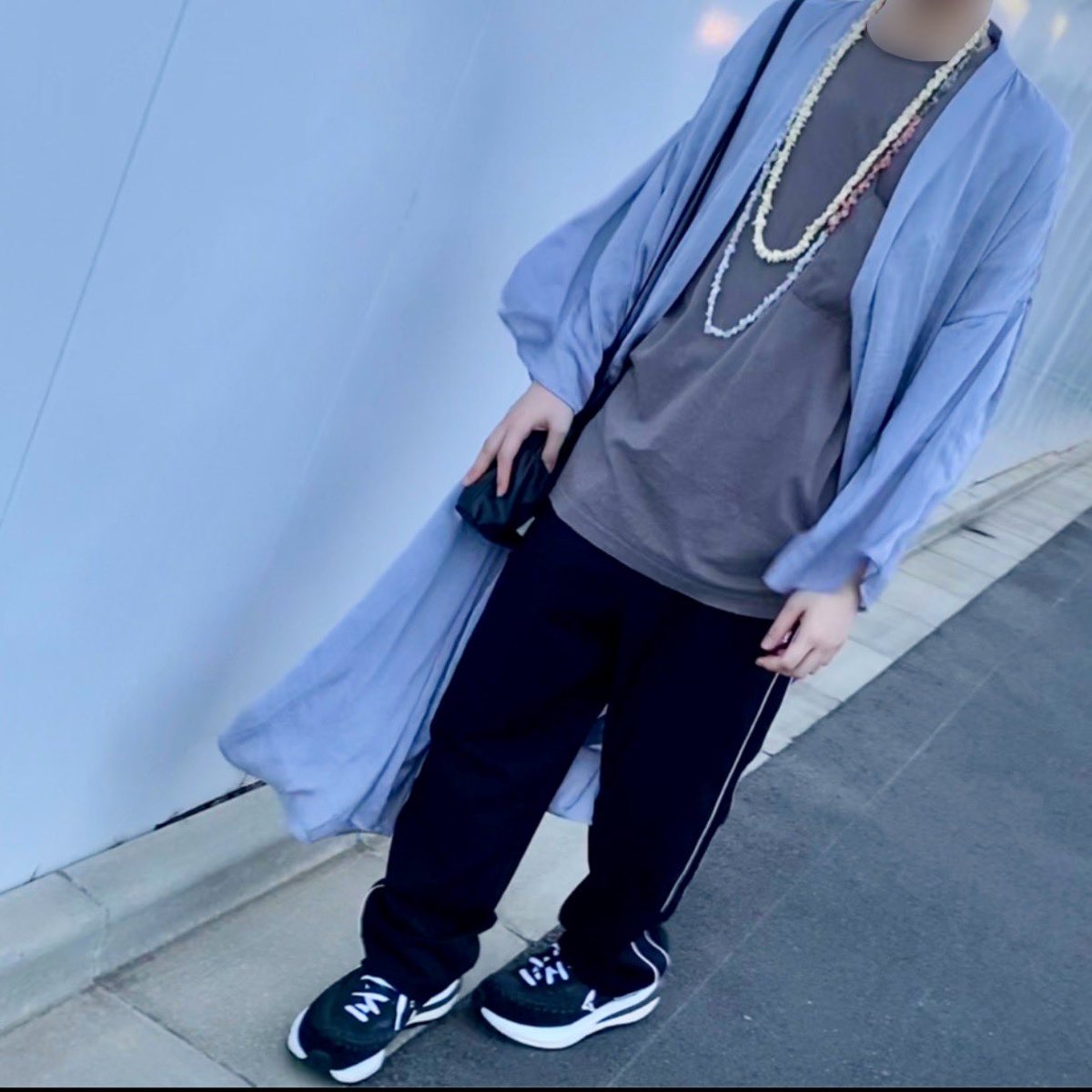 im2525perfect's tweet photo. 色で遊びたいなと思いつつも
実際は服が落ち着いて来てるなと最近
感じる。

心身が騒がしい分、服やその他のノイズを減らしたい、そんな気分なのか

でもこうやって20代前半を遡ると
色で遊びたい欲が出てくる
でも今は色遊びしてもこの時の
合わせ方は出来ない希ガス。
言い表せない若さが伝わる。 https://t.co/YwGNIUcDqn