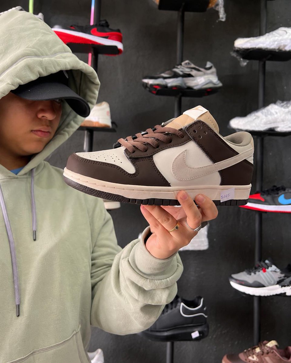 Lanarhoademm's tweet photo. Que la lluvia no te quite el estilo. Esta temporada mantente cómodo y abrigado con nuestros suéteres Tommy: versátiles, cómodos y fáciles de combinar. Encuéntralos en JP Sports &amp; DAS Apparel. Pedidos al 4117-6125. https://t.co/aVCTfHzebC