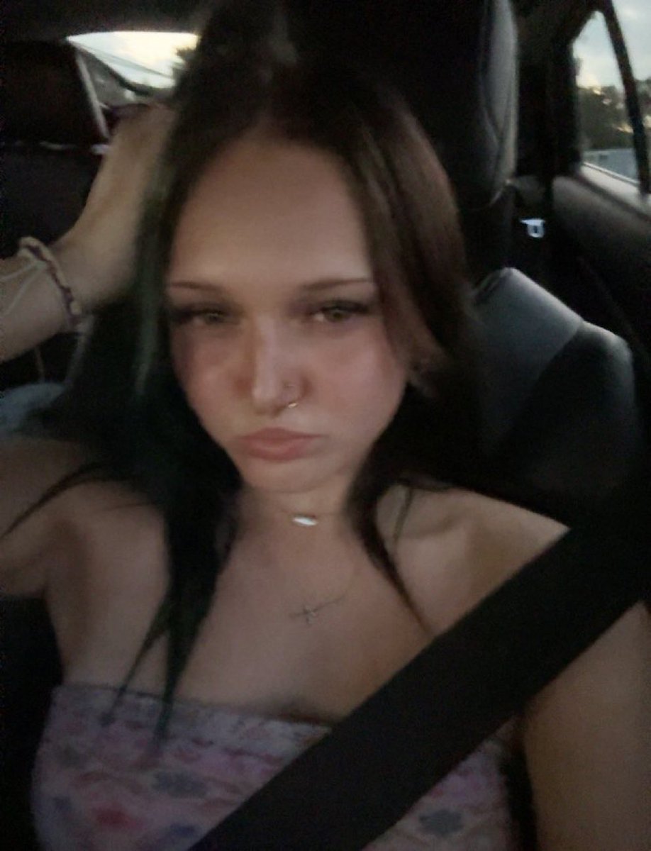cutechloelol's tweet photo. I THRIVE off of fear. Turning a slave into a SHELL of a human being…

Is the HOTTEST THING EVER. Who will be my next victim? Ruined mind = Ruined Life. 
🥵😈

#findom #feet #executrix #blackmail #CNC #US #florida #UK #germany #NYC #S https://t.co/CZChSHSoYO