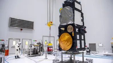 CNES's tweet photo. 🌍 Cette nuit, #Sentinel3C s’envole à bord de Vega-C !
Climat, océans, banquise… 🛰️ Que va-t-il observer ? À quoi serviront ses données ? Quel rôle joue le #CNES avec DORIS et son expertise en altimétrie ?
5 infos à connaître 👇
🔗 https://t.co/mrAAUajogS @esa @ESA_transport https://t.co/xlPpGKhDct