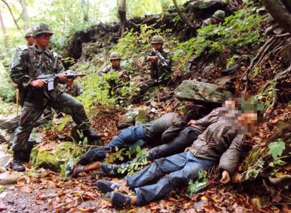 TheNameofWar's tweet photo. Dead North Korean Infiltrators Shot and Killed in Gangneung, South Korea, 1996 https://t.co/9ITYlDy20W