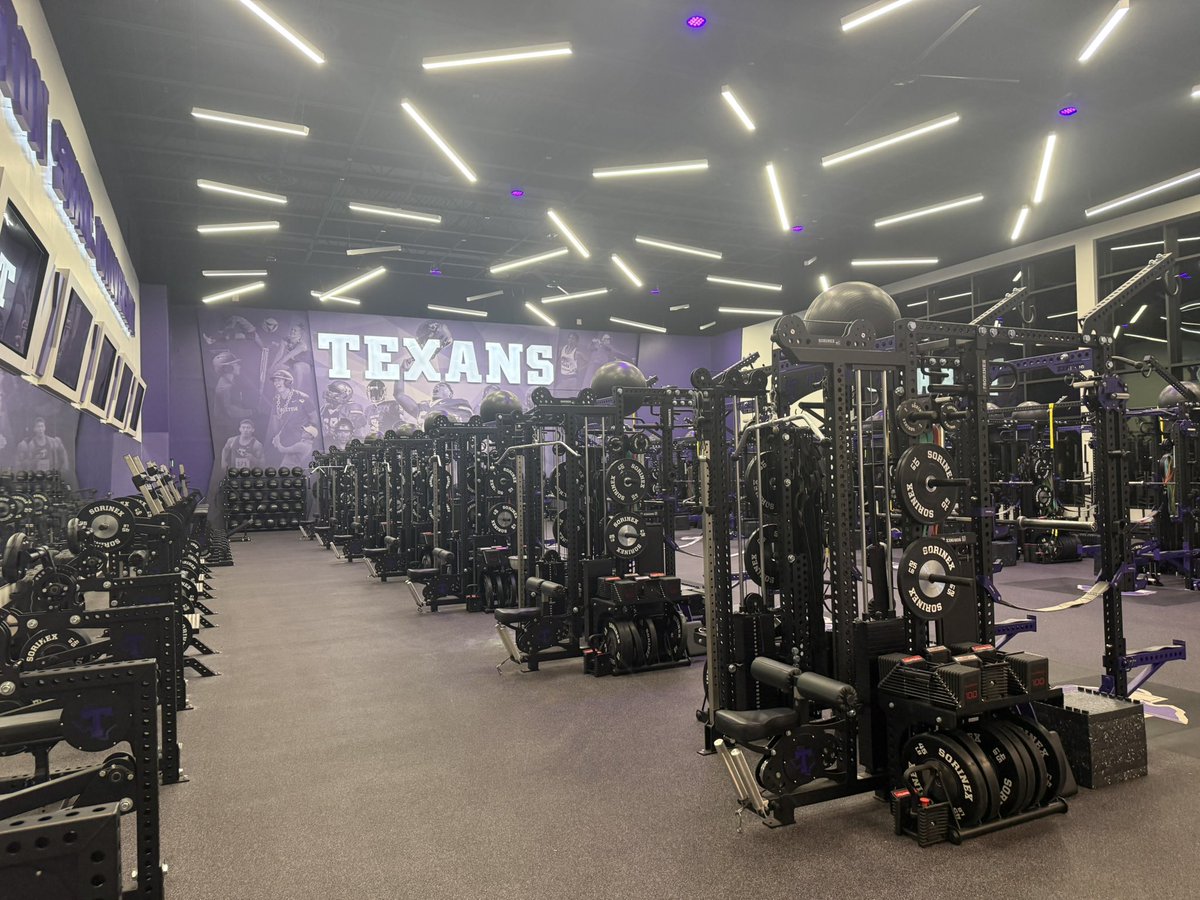 SWiltfong_'s tweet photo. NEW: Tarleton State beat Army last year, beat a MAC team this year, is 3-0 in 2026, and has over $200M in facilities upgrades, 70 miles from Dallas 👀    

Someone in an FBS conference office needs to make a call.

Story: https://t.co/oTykuVE7Id https://t.co/ksU4DQRTeg