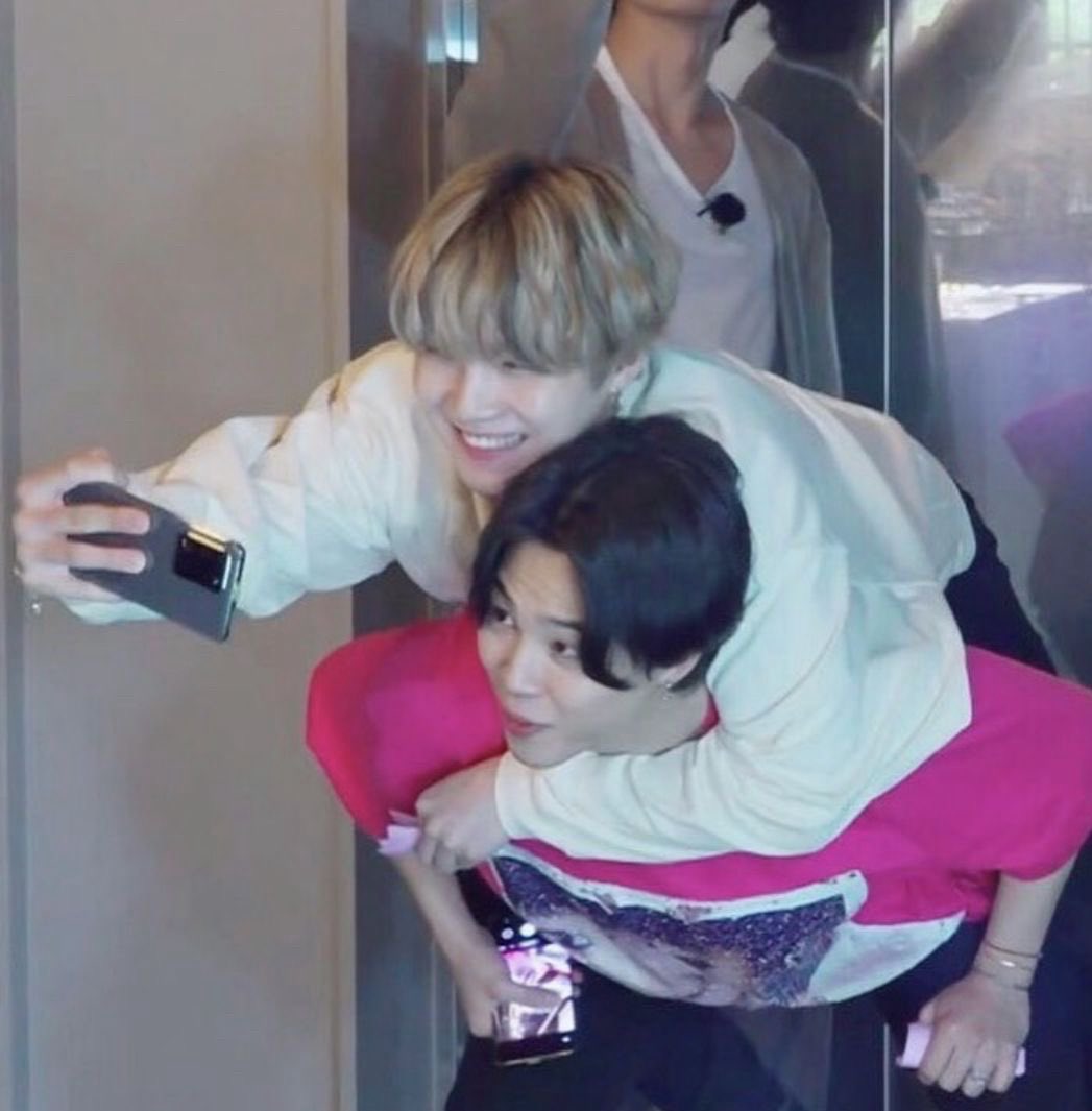 yngswrld's tweet photo. yoonmin of the day ⋆˚꩜｡ https://t.co/517SWYh93v