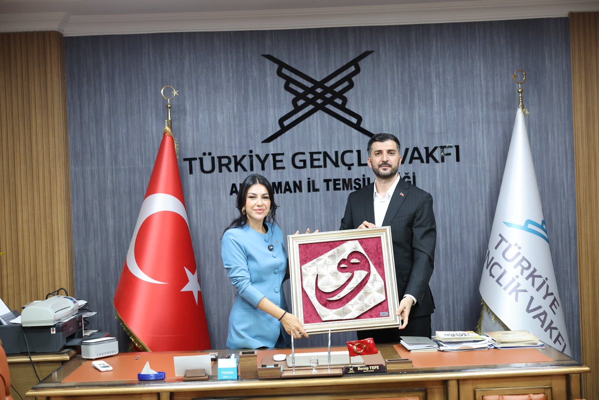 AyanNilhan's tweet photo. 📍Adıyaman

TÜGVA İl Teşkilatımızla buluştuk.

#TürkiyeYüzyılı’nı aynı inanç ve kararlılıkla hep birlikte inşa ediyoruz.

Birliğimiz, beraberliğimiz, kardeşliğimiz daim olsun. 🇹🇷 https://t.co/XMkgqGJmeK