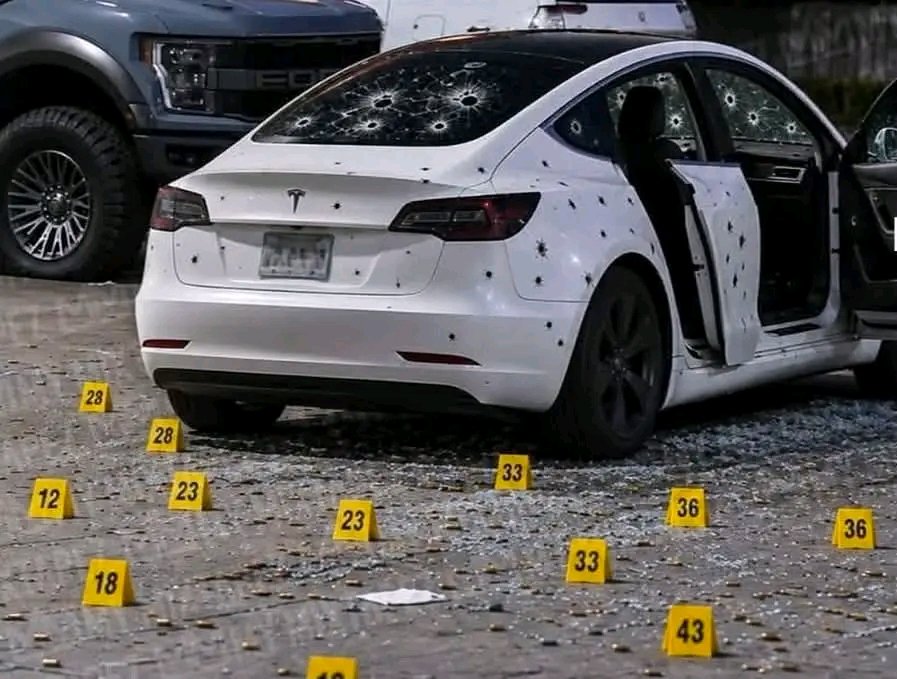 iamRTI's tweet photo. I thought them Florida nxggaz real ruthless but chicago members built different
How you spray a car with 2000 shots
#RipQ50 #Bloodhound https://t.co/Se4JY2P3Wz