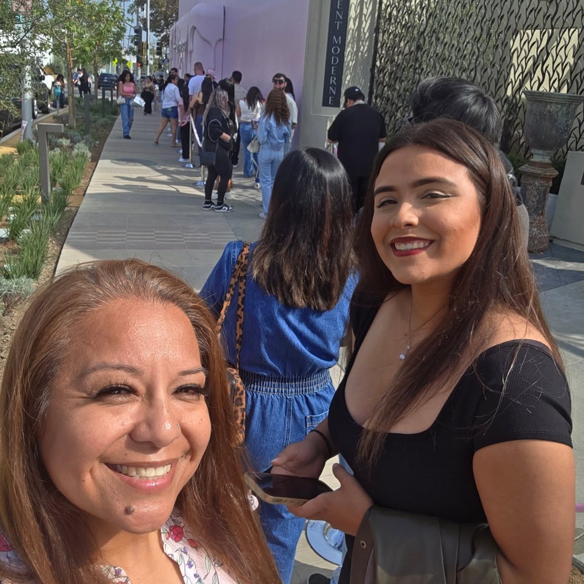 Brenpersa87's tweet photo. Had the best time with my oldest babygirl at the Kylie Pop Up Shop yesterday. Nayia Jade, it’s been a minute. Thank you for spending the day with Mommy. Love you, Yaya. https://t.co/axTbrtRmb1