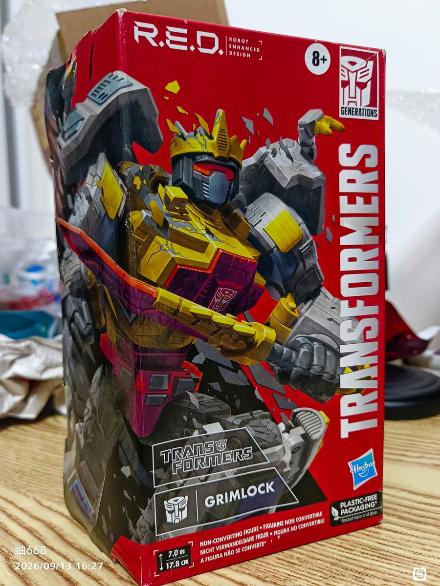 TFsource's tweet photo. First look at the Transformers R.E.D. Grimlock packaging! 
The unreleased figure has been known for a while, but now we’re getting a look at the box, artwork, accessories, and blast effects.

📸 Baidu user 鼬668 https://t.co/mC0t4CwPwl