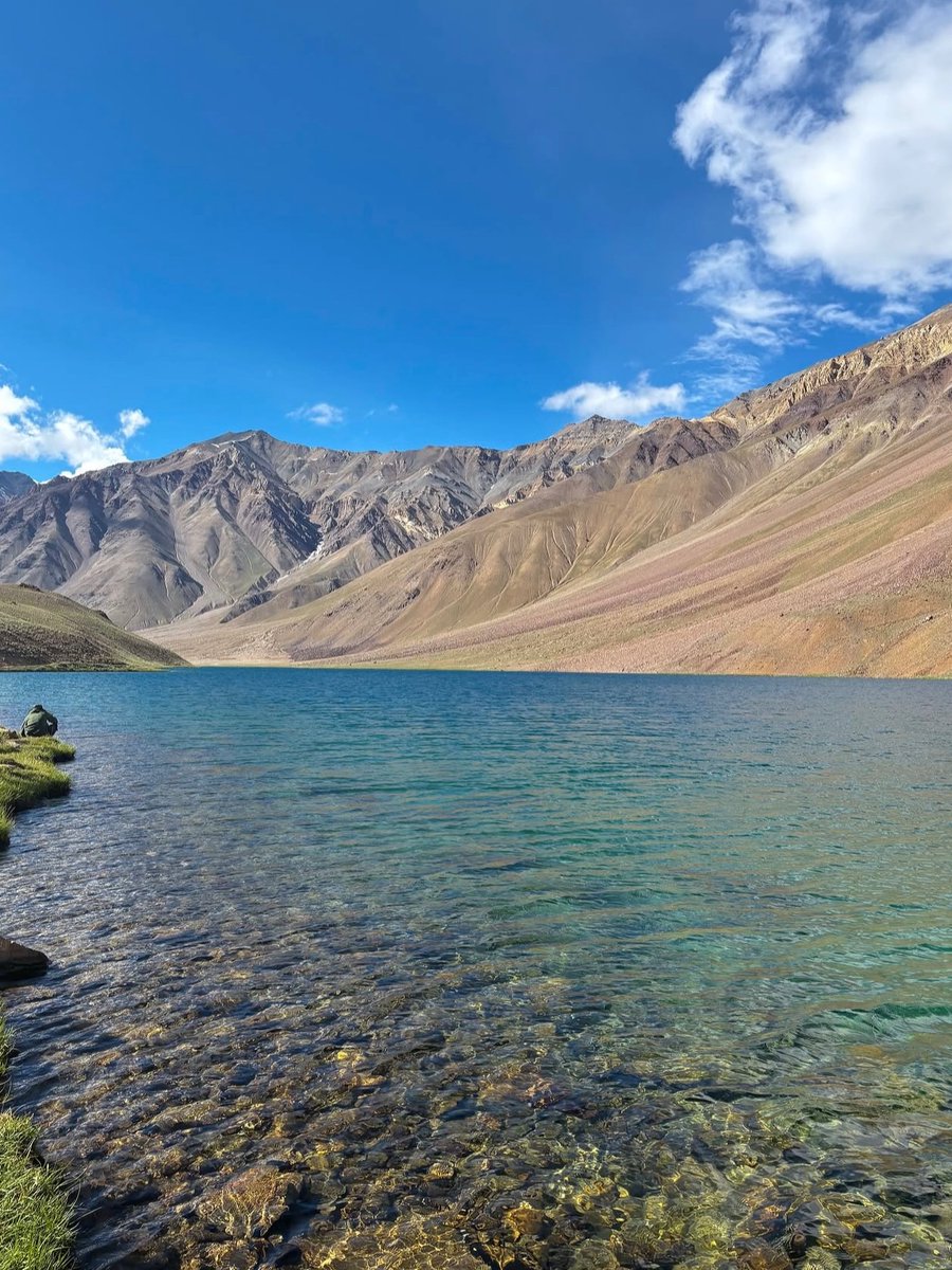 fuetalo's tweet photo. Before visiting Chandratal Lake, know this: it’s more than a destination. The roads test you, the cold hits hard, and the network disappears. Then come the mountains, silence, and stars. Some places need no filters, just presence. https://t.co/5rAxuggTPa