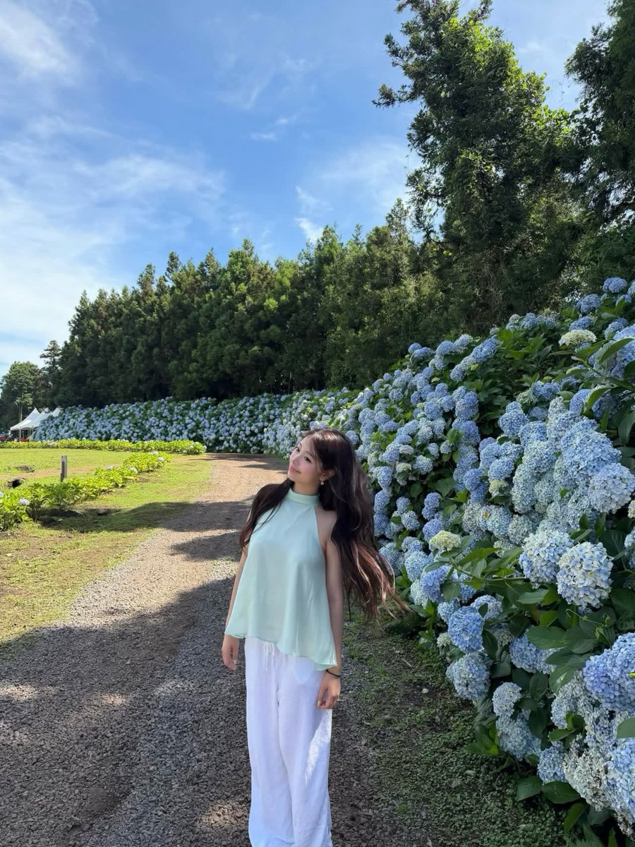 ChanBreeda6x's tweet photo. Hi friend! 🌈 Today is a great day because there’s magic in kindness, sprinkle it everywhere you go. 🌼
PmCxYWJJ https://t.co/0wRqhLYht5