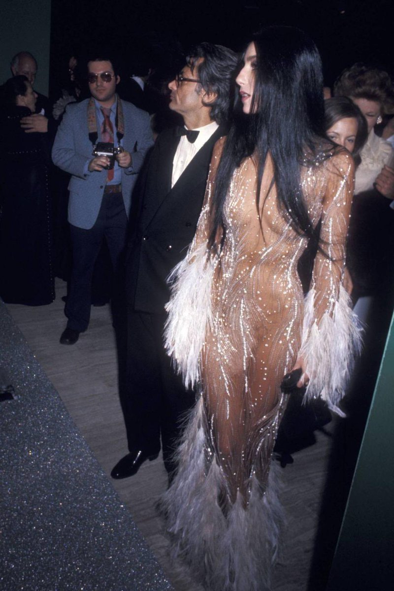 jacquemusx's tweet photo. Bob Mackie was an absolute legend of fashion. Rest in peace. 🕊️ https://t.co/I3mNRxO7hf