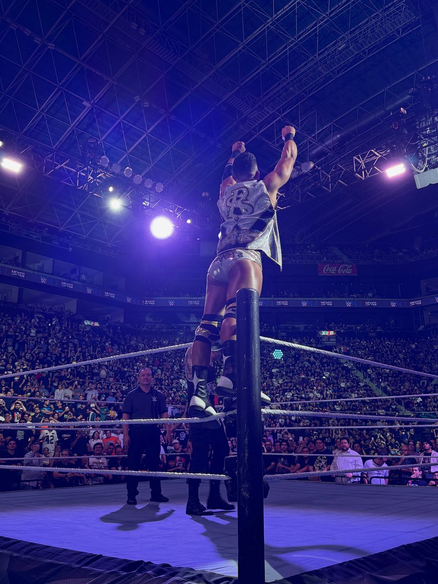 Absolute_Saints's tweet photo. Some shots of Ricky at a live event in Mexico! https://t.co/7pnrIw0Pny