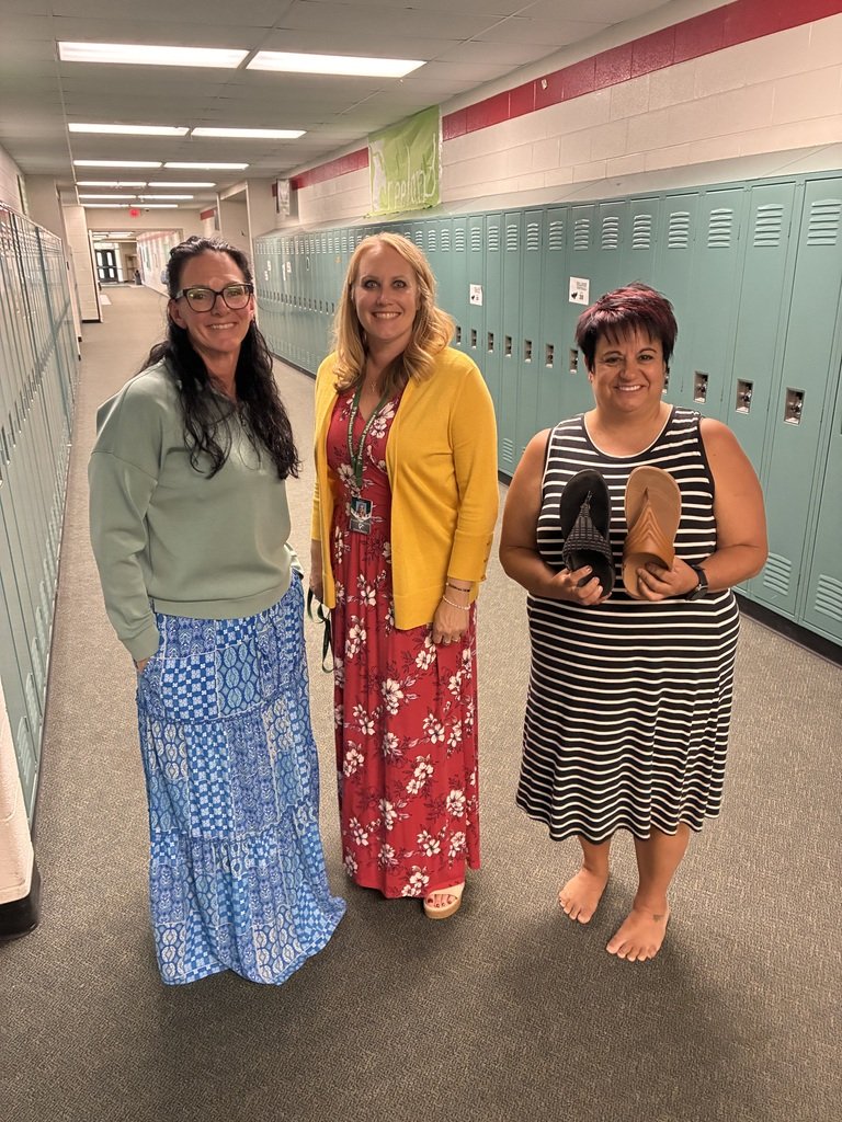 FCSD_FMS's tweet photo. 🕵️‍♀️👀 Did anyone catch on?!
FMS staff will have a few UNDERCOVER dress-up days throughout the year to see if our students notice! 🤫
Today’s mission: Mismatch Day! 🧦👟
Stay alert, Falcons… you never know what staff might be up to next! 💚🤍
#FMSFalcons #MismatchDay #FalconFun https://t.co/Idbr54L5Qe