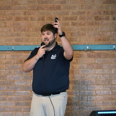 CoachRyanHanner's tweet photo. #NewProfilePic https://t.co/iNJFu0uGER