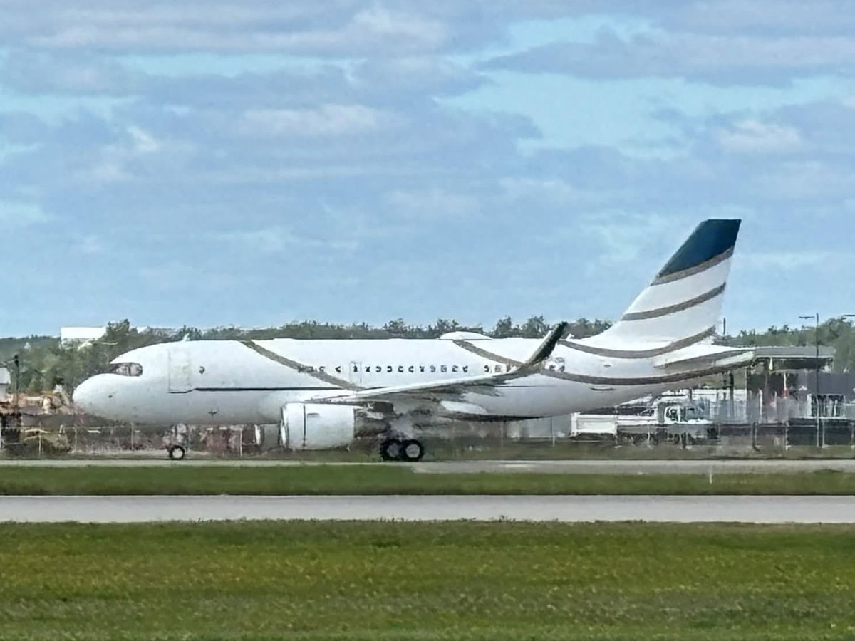 MFRemillard's tweet photo. AC/DC's plane in Montréal
Airbus ACJ319
#Montréal #ACDC #ForThoseAboutToFly https://t.co/ZE3ukroON9