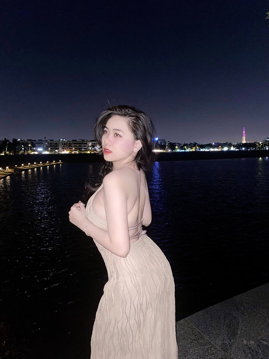 CrystalOeler's tweet photo. 认真生活本身​就很酷。相⁠信长期的积累，普通人也能走得很‌远。 https://t.co/dRHqTaXovN