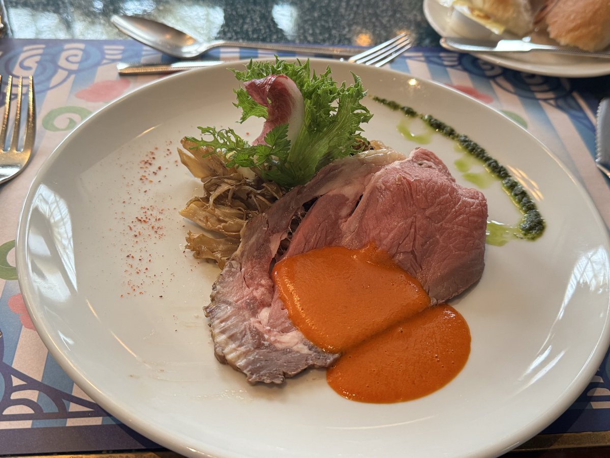 Hrm_playlove's tweet photo. サンレスも行ってきたよー
サンジきゅんかわゆす👏
今回はお肉にしました〜
フリーダムで面白かった🤣 https://t.co/1AYrxHSm7g