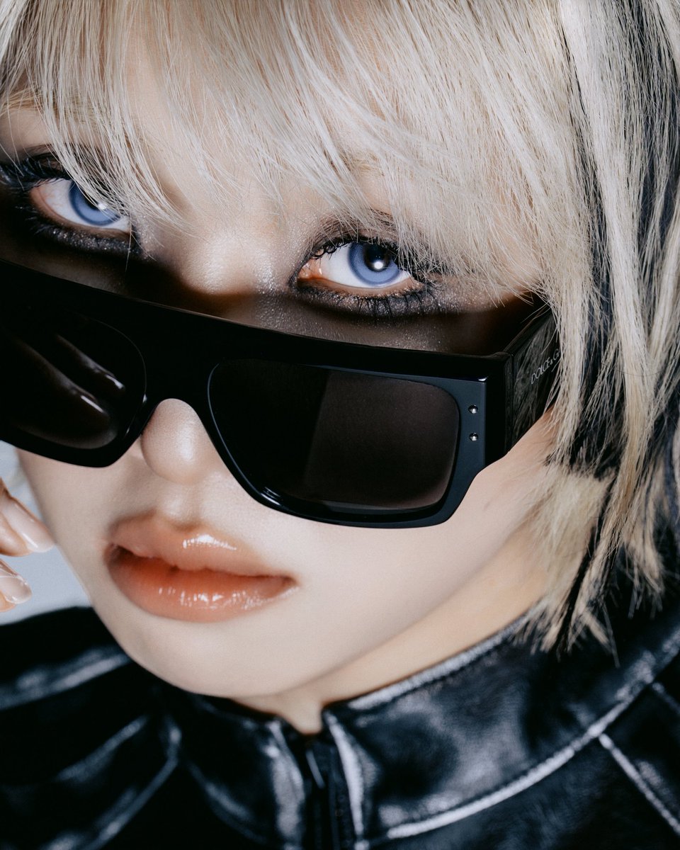 mingkki21's tweet photo. CONCEPT PHOTO 03

[Calling]
[We Almost Were]

RELEASE 09.28 6:00 PM KST

#공민지 #MINZY https://t.co/6HXygcpRM2
