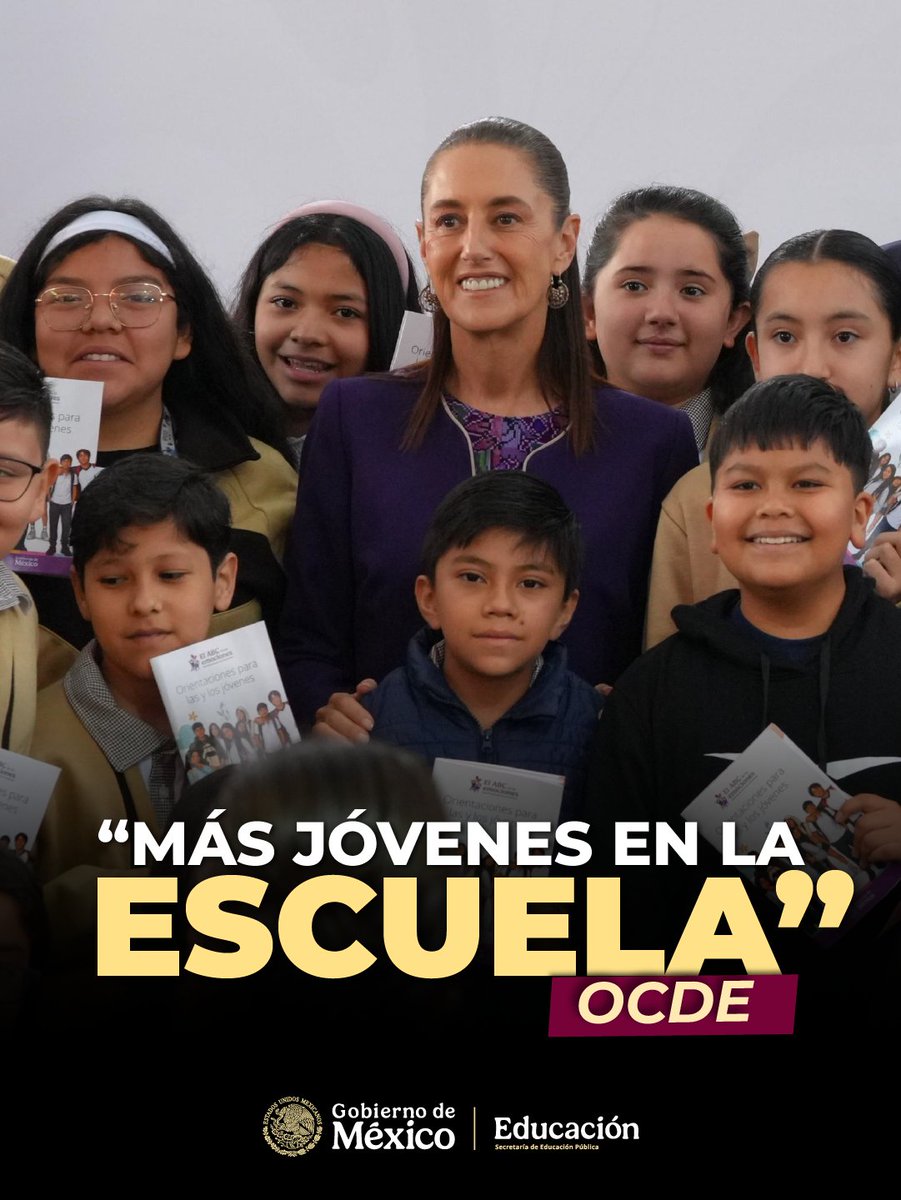 SEP_mx's tweet photo. Garantizar el derecho a la educación significa que cada vez más jóvenes puedan permanecer y avanzar en la escuela. Entre 2015 y 2025, México incrementó la matrícula en secundaria, especialmente entre jóvenes de contextos desfavorecidos.

En el gobierno de la presidenta @Claudiashein, seguimos avanzando para que la educación sea un derecho efectivo para todas y todos. 📚🇲🇽 

¡Más jóvenes en la escuela y menos desigualdades!