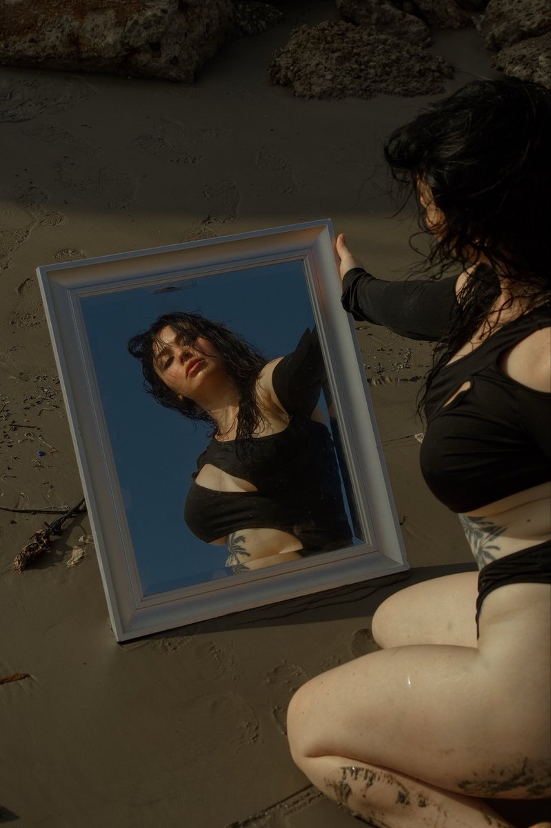 mannysnapshot's tweet photo. Beautiful in every aspect, it’s just hard to see it at times. Grace.
#BodyPositivity #SelfLove #ArtisticPhotography #CreativePortrait #BeachVibes https://t.co/oDGeq3rn1d