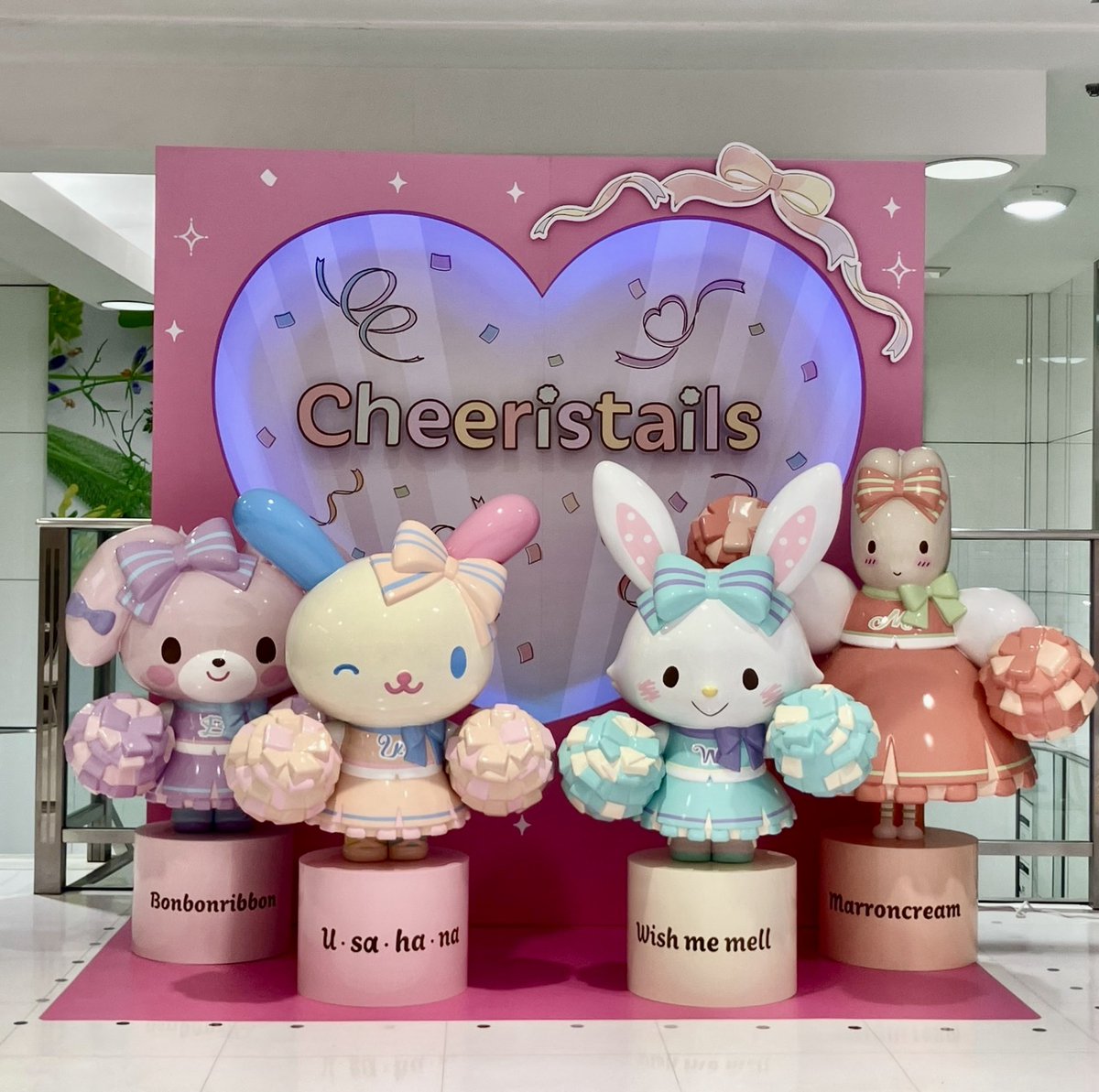 sanrioshop_info's tweet photo. ☕️🌼Sanrio NISHIGINZA店💫🎀

9/16(水)「みんなを応援！チアリステイルズシリーズ」発売予定に先がけ、Sanrio NISHIGINZA店にチアリステイルズのフォトスポットができたよ！

みんなの"いっぽ"を応援するために4にんが集結✨

本日9/15(火)からみなさまをお出迎えするよ❣️
https://t.co/rzErlZ722m https://t.co/d0J2oRQtHA