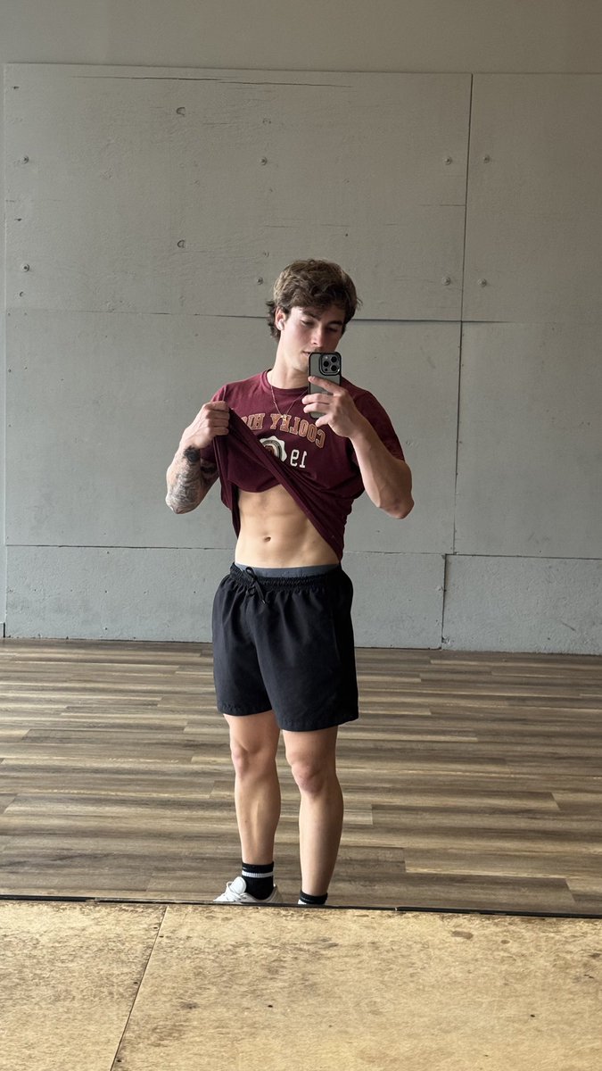Goldenboyxow's tweet photo. Not gonna lie, I’m feeling myself today 😜 https://t.co/a8Y0Fq1XTh