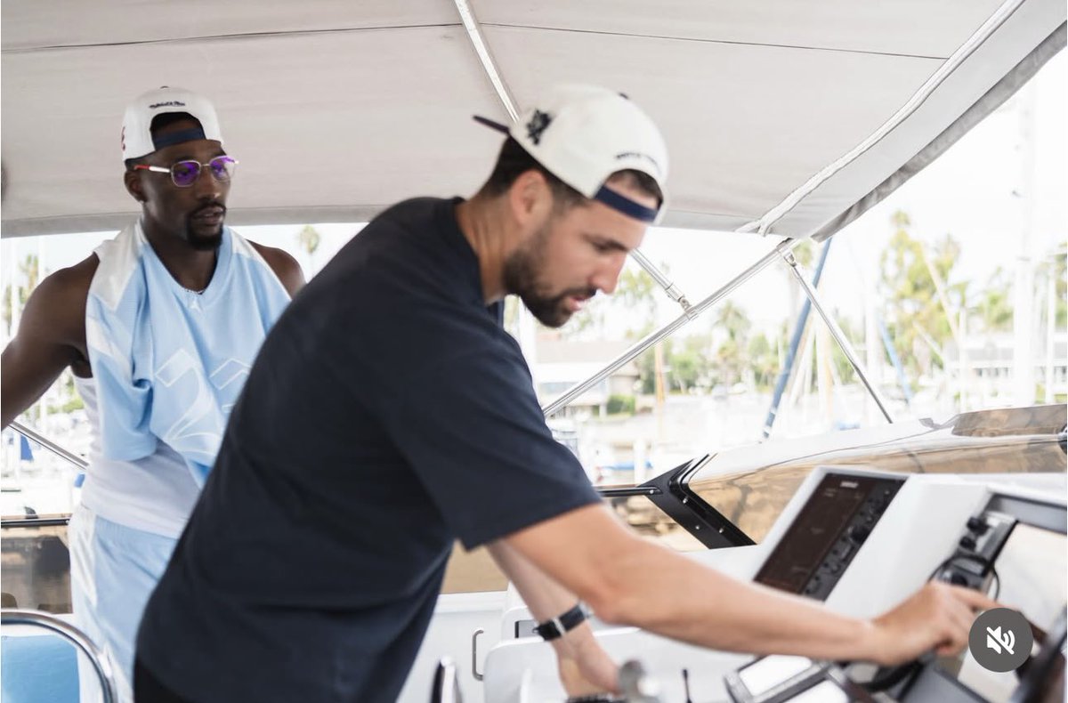 TheHeatCentral's tweet photo. Klay Thompson is living his best life in Miami right now 🌊

(via IG Klaythompson) https://t.co/9zbFqrnoYH