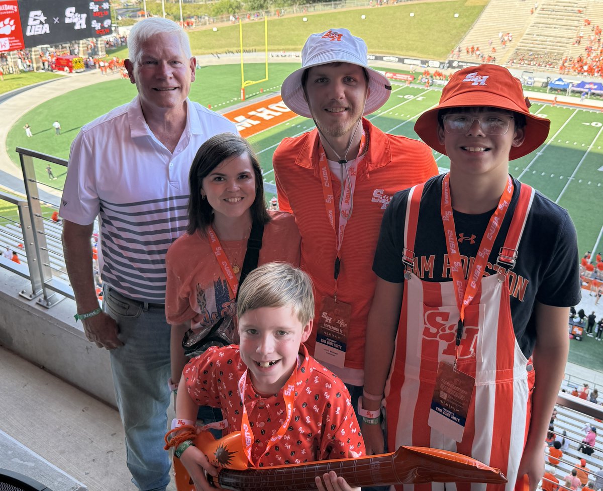 SHSUPresWhite's tweet photo. So much fun to have @congressmanpetesessions celebrate our opening game in the new stadium with Mayor Russell &amp; Tish Humphrey. Loved introducing him to my son’s family, too. Our leaders support Bearkats in the classroom and on the field! https://t.co/QrCDYfarBM