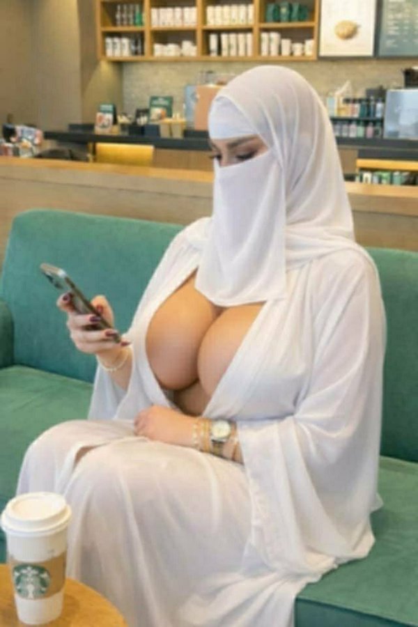 ptqlt's tweet photo. ربنا يحمي كل ست مسلمة طاهره ويبارك لها بلحمها ونقابها بجد دول أجمل حاجه في التويتر https://t.co/Cp3kXkvbkI
