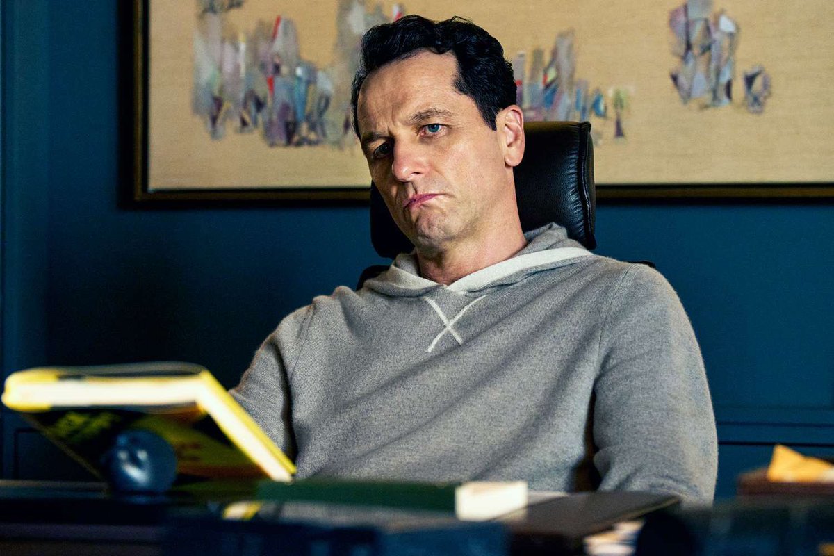 PopBase's tweet photo. Matthew Rhys wins the #Emmy for Outstanding Lead Actor in a Limited or Anthology Series or Movie for ‘THE BEAST IN ME’. https://t.co/3prruOuCZ7