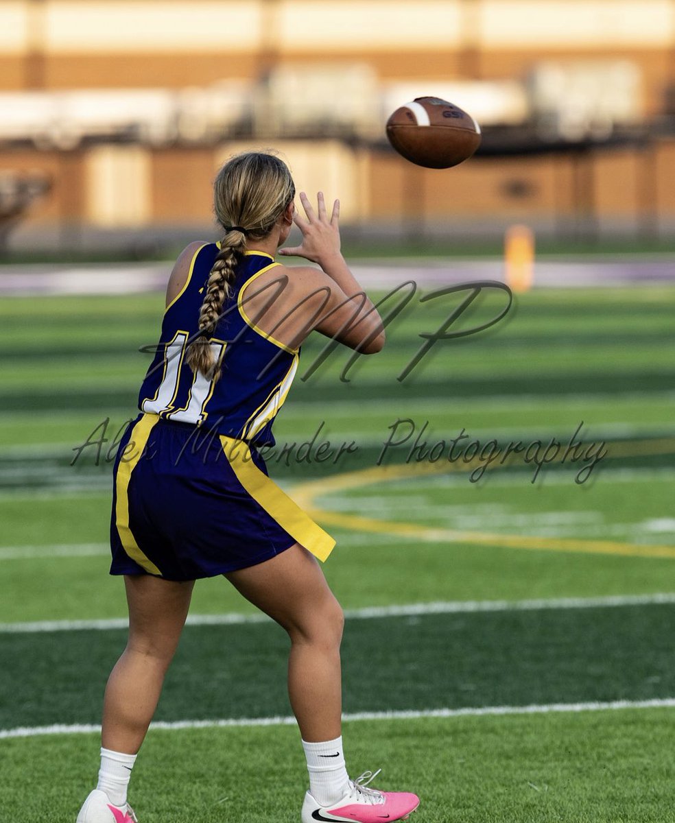 Izzybrantley10's tweet photo. New Sport, New Memories. A New Chapter Begins. I can’t wait to see what this Season Brings. Go Tigers!!!🐯🏈💜 https://t.co/aj68YNNqk5