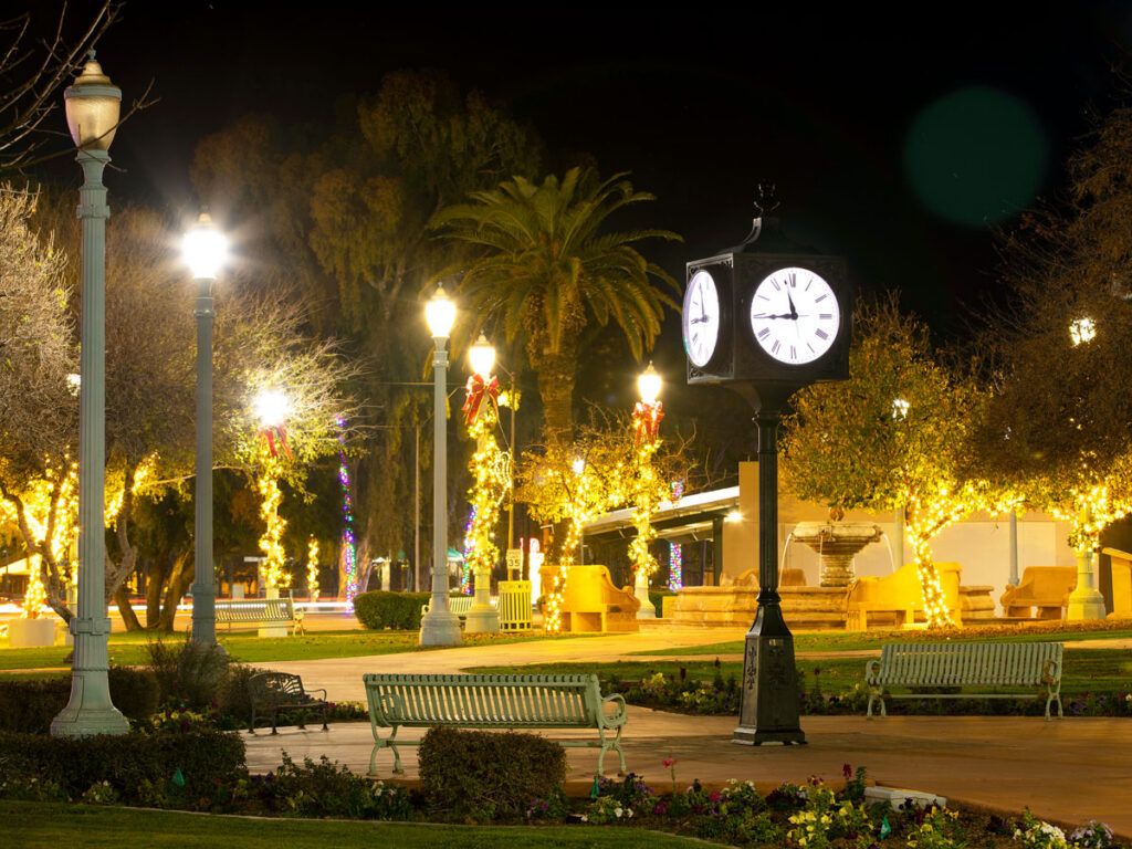 GaryMcmurrain's tweet photo. Four of the Fastest Growing American Cities 💥
Bonita Springs Florida
Casa Grande Arizona
Naples Florida 
Palm Desert, California
💥⚡️ https://t.co/X7I9sDSb7a