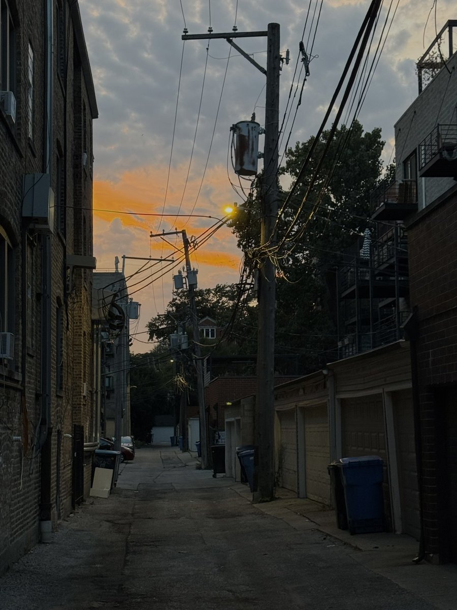 lordesghoul's tweet photo. Chicago, Japan https://t.co/BD3tfQS8qE