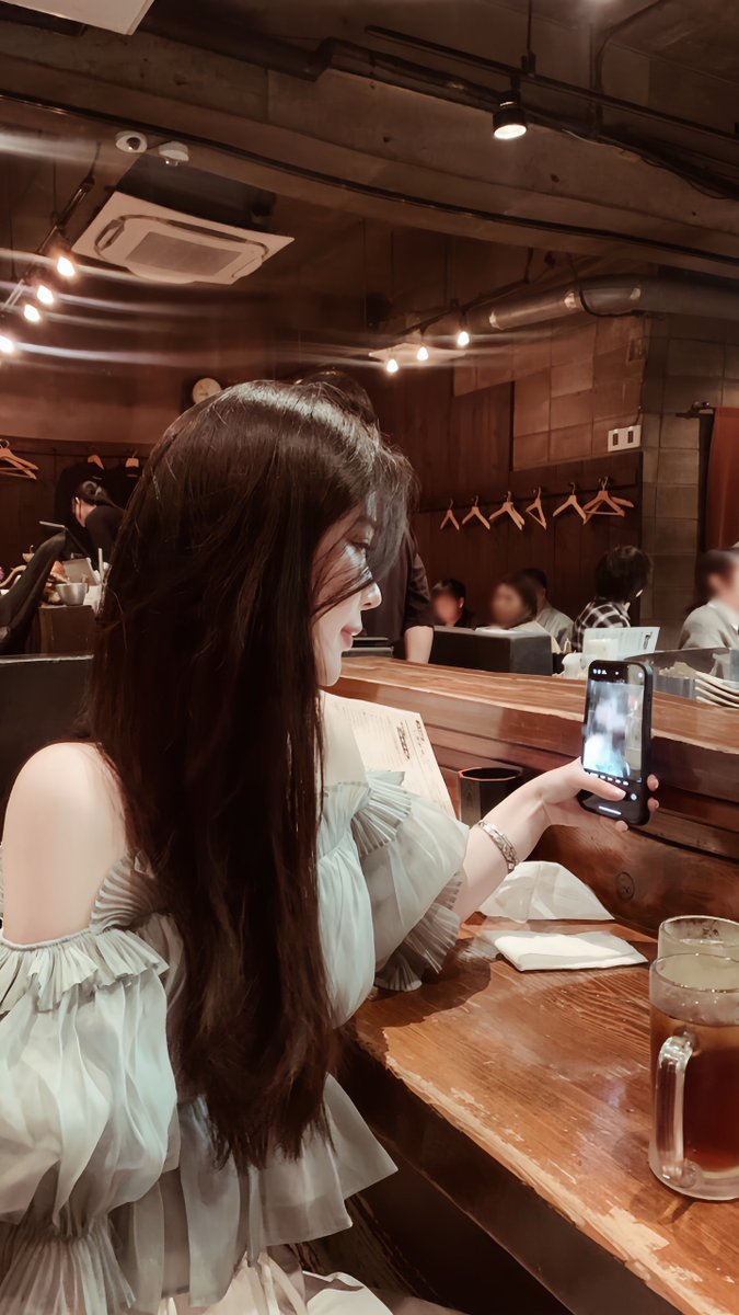 MarionAllyne's tweet photo. how do we even define quiet moments in such a noisy world? it feels like a heavy mystery. https://t.co/UlNwRvP9J0