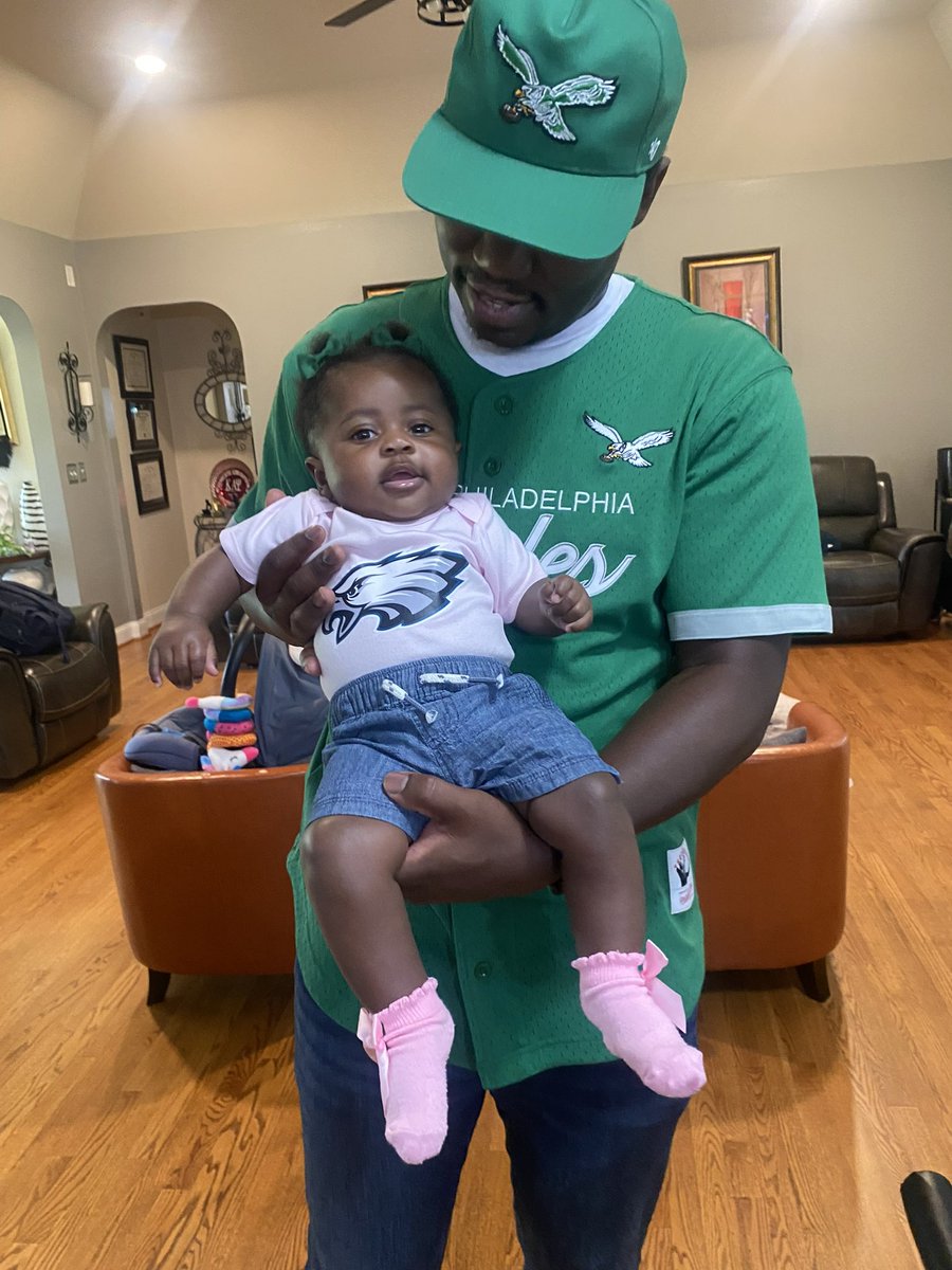 Fresh_Since85's tweet photo. From the womb to the other side we screaming GO BIRDS DH #Eagles #philadelphiaeagles #Gobirds #philly https://t.co/tHukR8h0ZR
