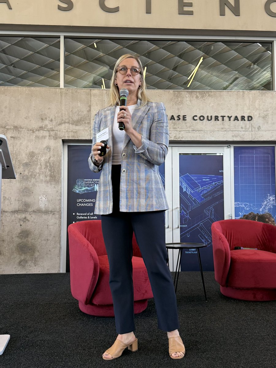 kcchamberGOV's tweet photo. @azsciencecenter @MCCKansasCity Our first #LEXPHX session @azsciencecenter features @downtownphoenix President & CEO Devney Majerle discussing how public-private collaboration drives growth in Phoenix. https://t.co/zcFkFg0I0I