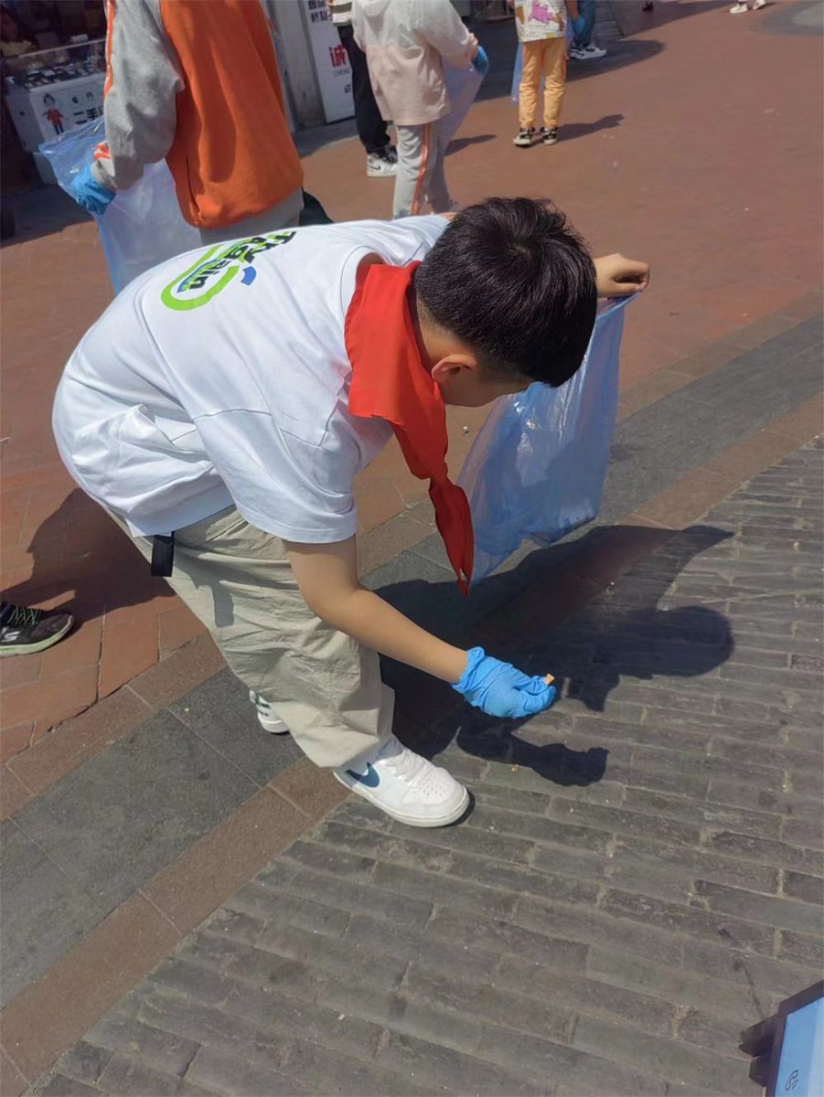 CindyLautepc's tweet photo. Join our neighborhood cleanup this Sat 9AM at Central Park! Bring gloves u0026 a smile—make our community shine together. https://t.co/iw5Y4KmTCB