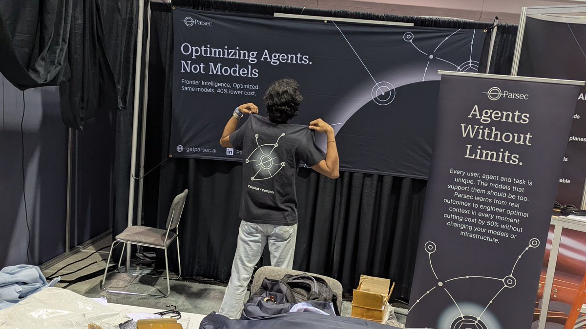 subygan's tweet photo. setting up the booth at the AI infra summit! https://t.co/TenLEHN0DL