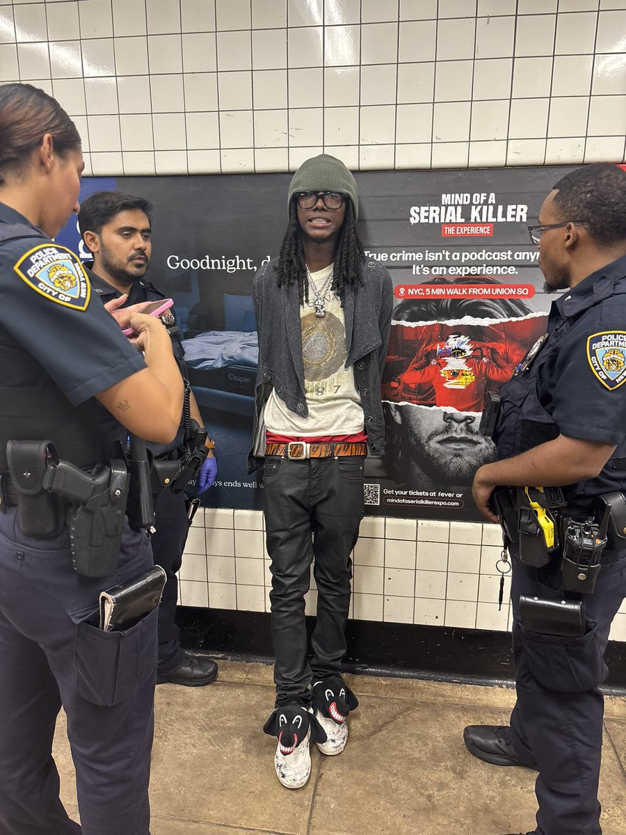 Killfallou's tweet photo. don’t hop the turnstile yall just didn’t 24 hours in holding😓 https://t.co/6PcmbSlkZx