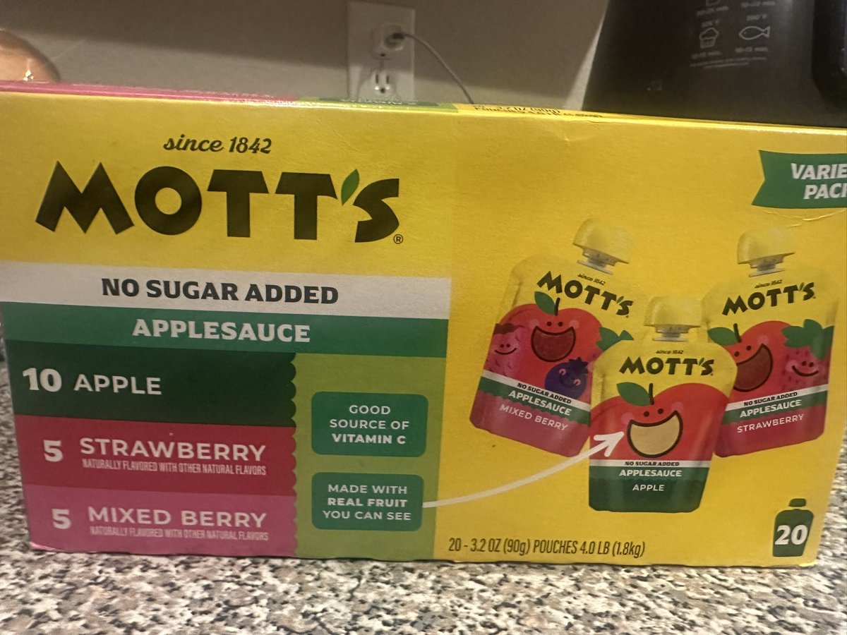MrsSaraOliver's tweet photo. @Motts there is MOLD growing in your apple sauce pouches!!! My toddler was sick over the weekend and this was the only issue we found from her regular diet. Now we can’t trust your pouches anymore. I am so upset. Please check your processes better!!! This is unacceptable. https://t.co/AfTPHZaklO
