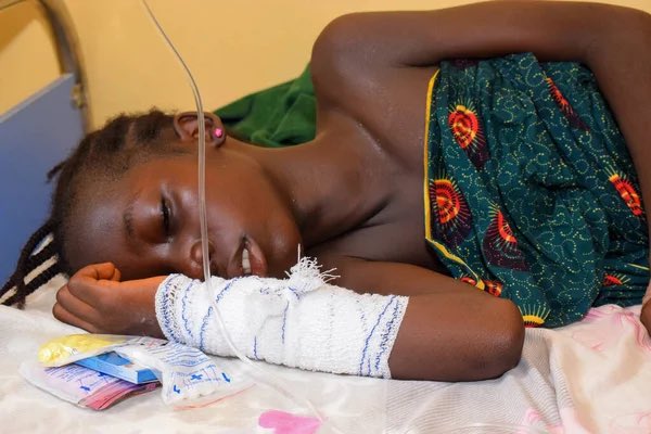 Divine_125's tweet photo. My kid sister need’s help,she’s a sickle cell patient.We need 30,000 to balance up her hospital bills,she need to change the POP on her hand,my mom has been in the hospital for days now.Pls your 5k, 3k even 1k will help pls🥺🙏

7060645688
Moniepoint 
Peller #Bbnaija Aikou Barry https://t.co/dDCDz7xsPV