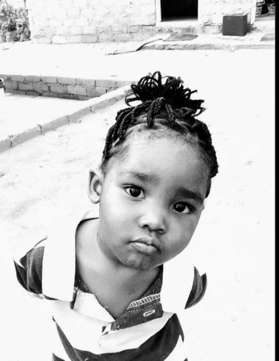 Radebe_merci's tweet photo. Guys, let’s help find Omphile, please. 🙏🏽 Our police ain’t doing enough when it comes to cases like this, while women and children continue to go missing day after day.

Kanti, is it a crime to be a woman or a child in this country? 💔

We cannot keep normalising this. If you have any information that could help locate Omphile, please come forward. Let’s bring our sister/child home safely. 🙏🏽