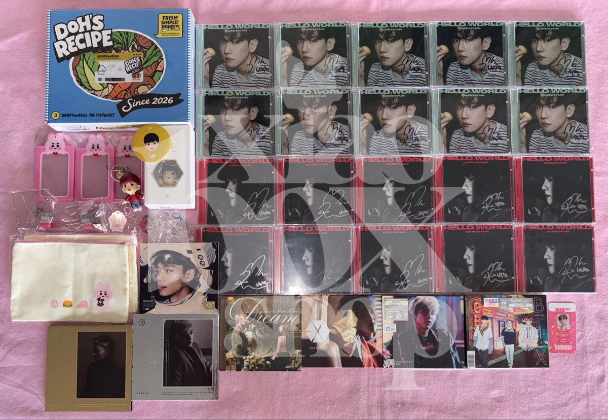 xiaobshop's tweet photo. 🔔 #XIAORECEBIDOS

🦋 [CEG INTER] CAIXA KR #5

Caixa recebida em segurança com todos os itens bem lindinhos! Tivemos de photocards, até álbuns autografados e jersey oficial da T1 💖 Muito obrigada pela confiança sempre!