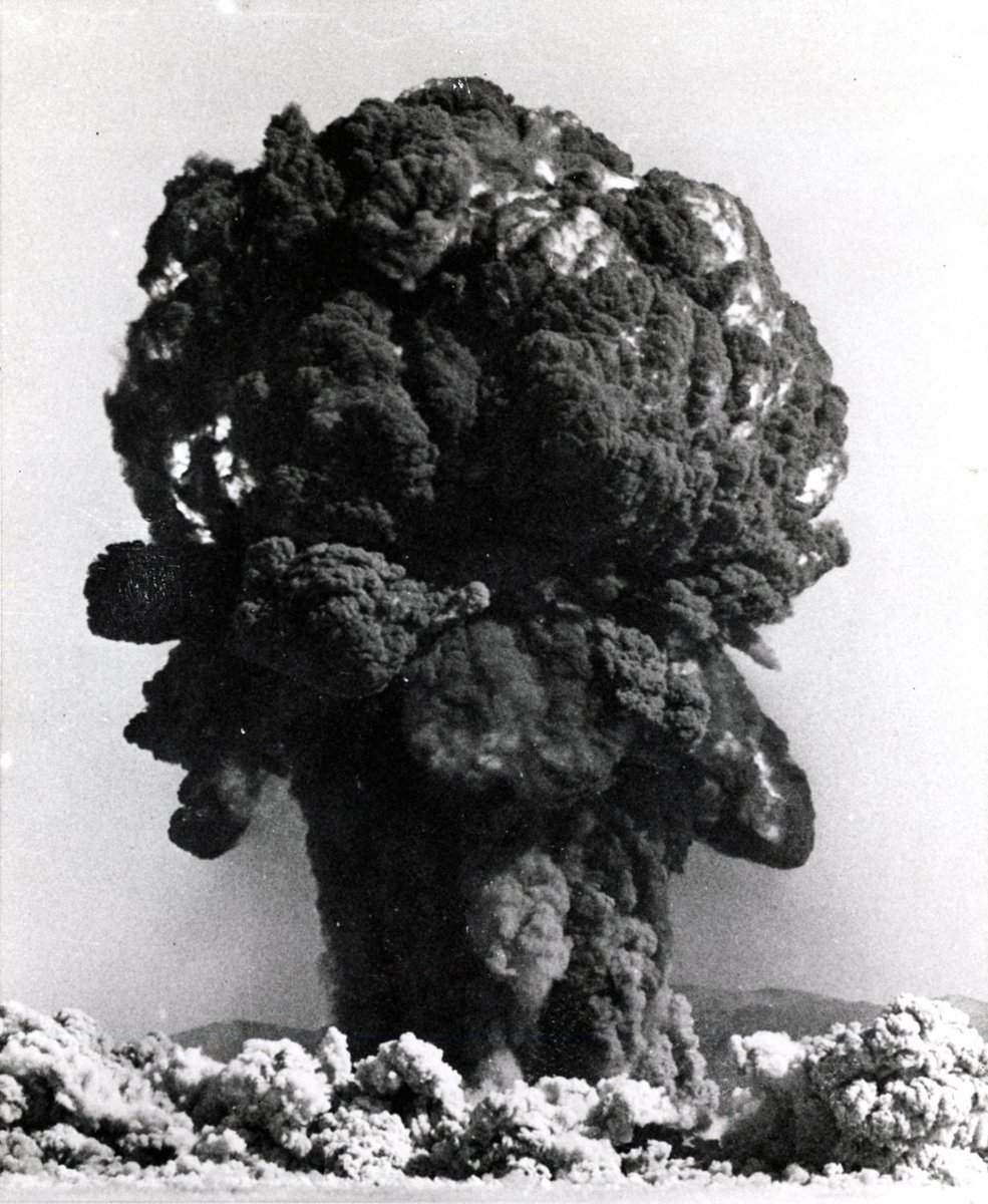 atomicarchive's tweet photo. «Fizeau» nuclear test, 11 kilotons, 150 m tower, Nevada Test Site, 9:45 a.m. September 14, 1957. https://t.co/OamzoUgFmF