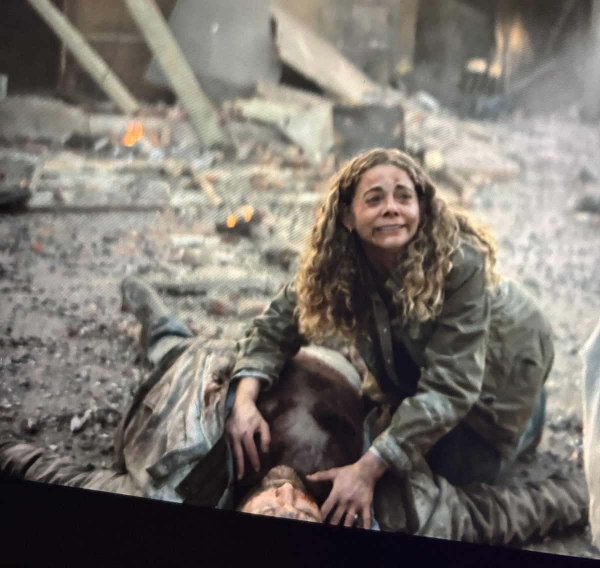 Rafroq's tweet photo. Eu amo essa série, mas detalhes me importam kkkk dois segundos de cena @hbomax https://t.co/WAf6zCMNTi