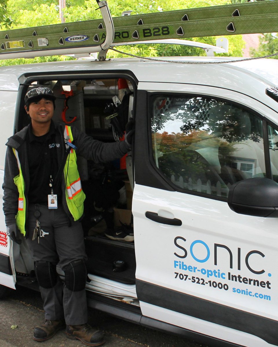 sonic's tweet photo. Hey, Bay Area! As part of our ongoing expansion efforts, we're officially bringing Sonic 10 Gig Internet to Martinez, CA.  

Pre-orders are open today. Check availability at https://t.co/FYpLR4kmIX. We can’t wait to get you connected 😊 Stay tuned for more announcements... https://t.co/1mkndC7oag